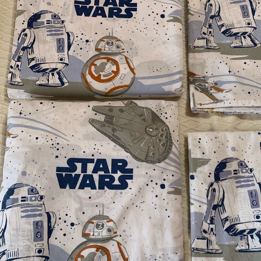 Pottery Barn Kids Star Wars Sheet Set in White, Blue, Gray, Orange - Picture 2 of 8